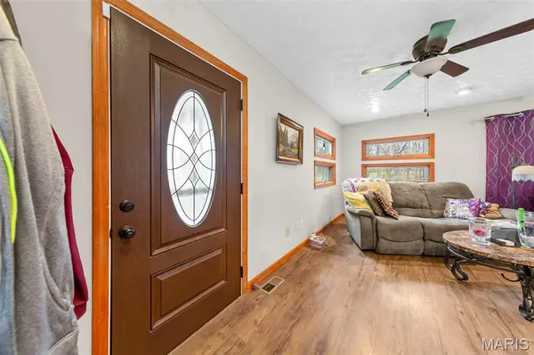 1835 Rock Springs RD, Wright City, MO 63390