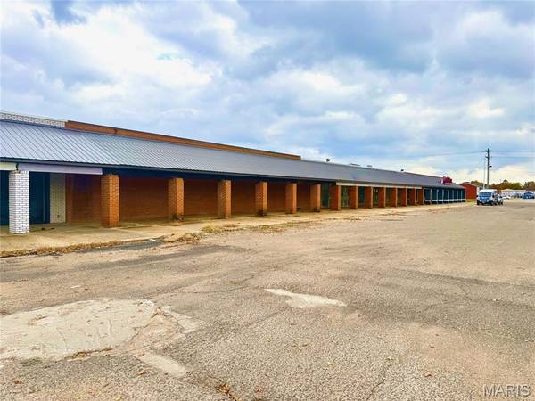 1100 N Douglass ST, Malden, MO 63863