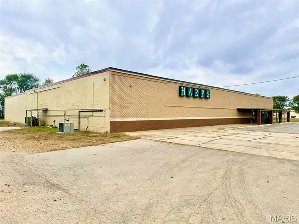 881 S Walnut ST, Bernie, MO 63822