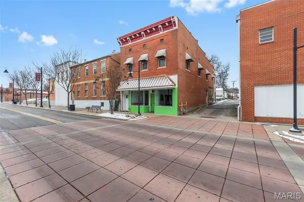 520 Broadway ST, Cape Girardeau, MO 63701