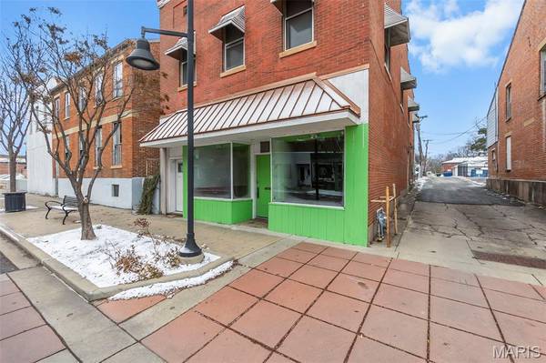 520 Broadway ST, Cape Girardeau, MO 63701