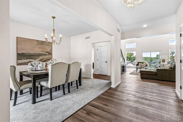 2421 French DR, Herculaneum, MO 63048