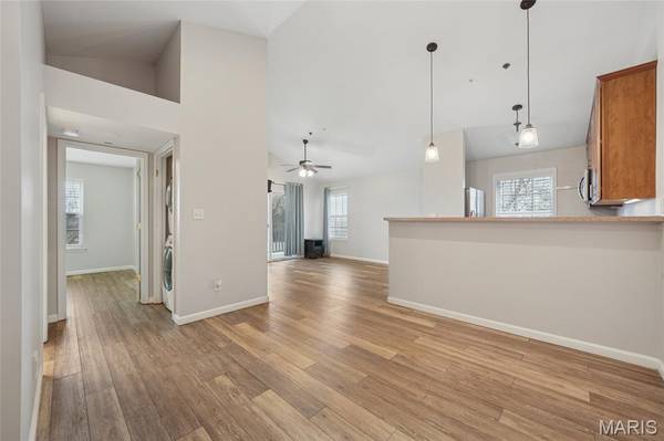 1302 Spring Creek LN, O'fallon, MO 63368