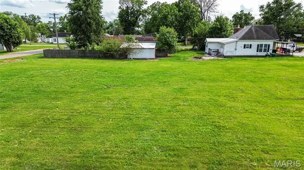 601 S Main ST, Pleasant Hill, IL 62366