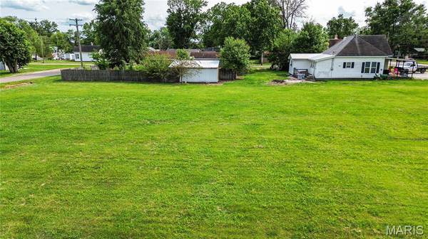 601 S Main ST, Pleasant Hill, IL 62366