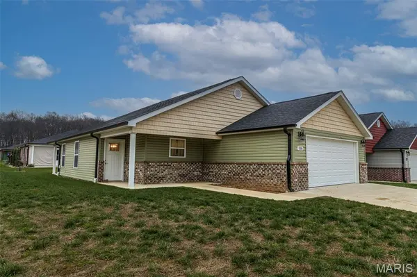 5208 Hubble Cove DR, Jackson, MO 63701