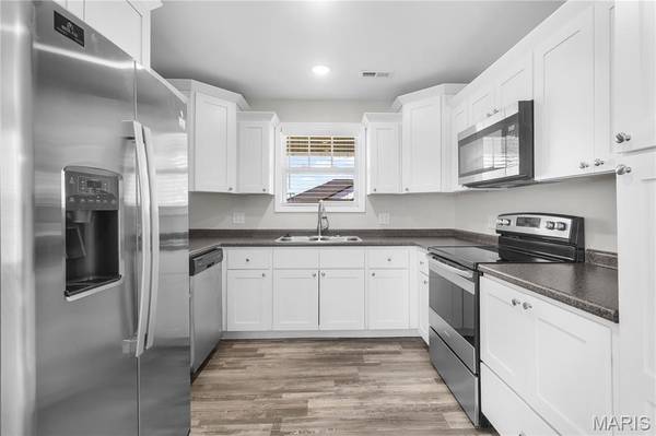 5294 Hubble CV, Jackson, MO 63755