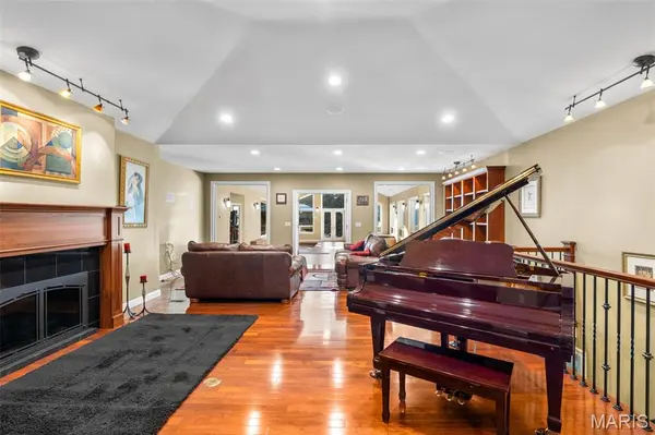 6414 Country Club RD, Washington, MO 63090