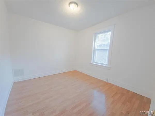4126 Minnesota AVE, St Louis, MO 63118