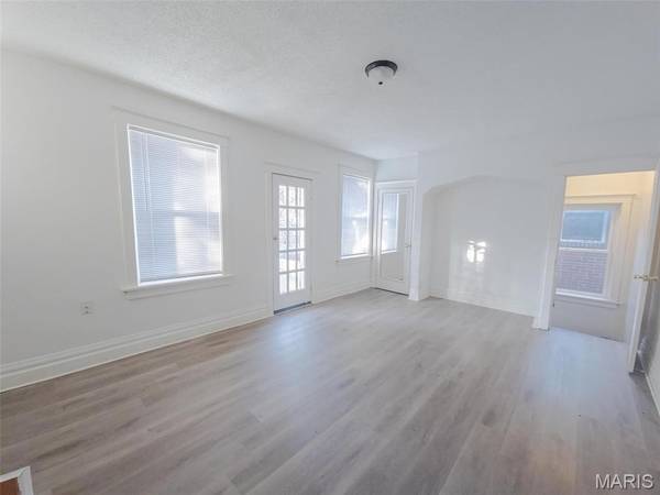 4126 Minnesota AVE, St Louis, MO 63118