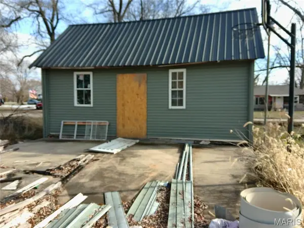 305 S Main ST, Sandoval, IL 62882