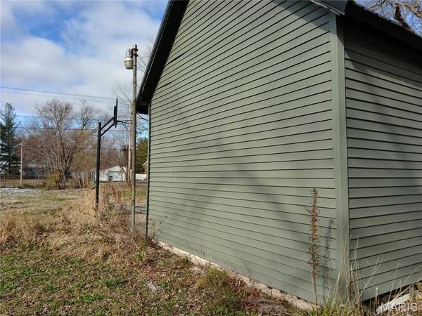 305 S Main ST, Sandoval, IL 62882