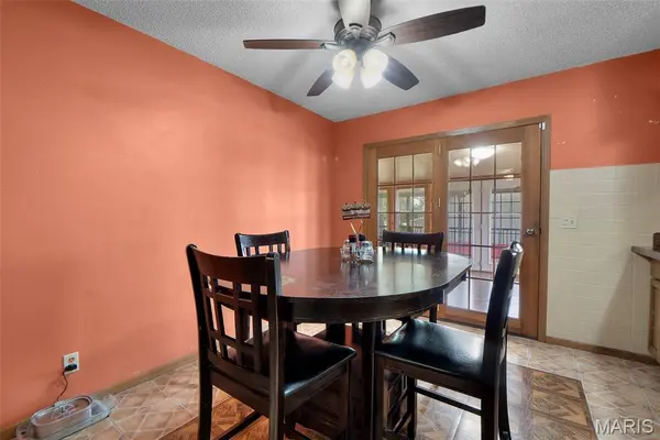 1512 Old St Mary's RD, Perryville, MO 63775