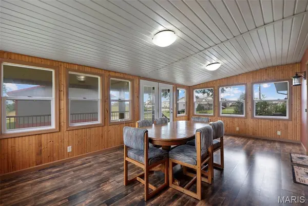 1512 Old St Mary's RD, Perryville, MO 63775