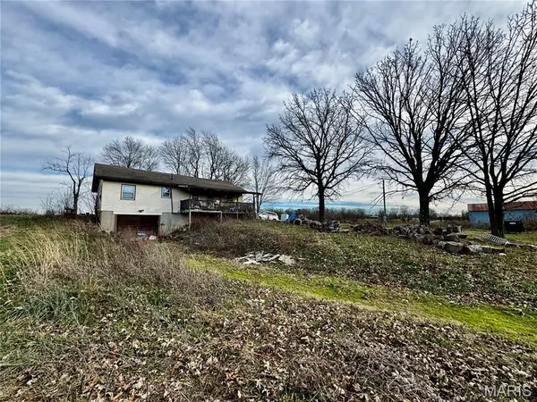 36911 Highway Bb, Lebanon, MO 65536