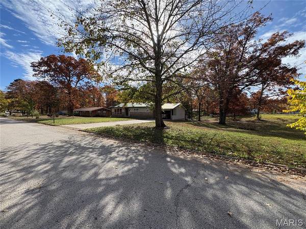 29 Spruce, Viburnum, MO 65566
