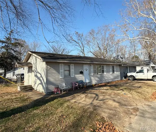 2325 Mangold ST, Poplar Bluff, MO 63901