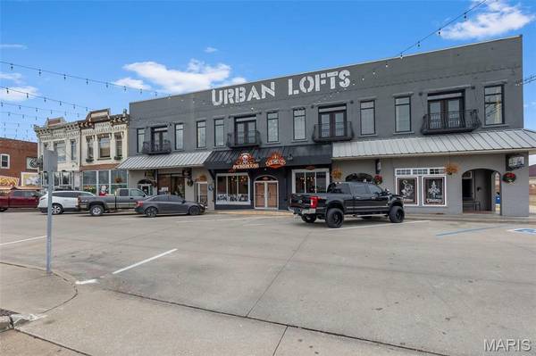 104-110 N Jackson ST, Perryville, MO 63775