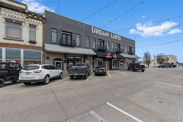 104-110 N Jackson ST, Perryville, MO 63775