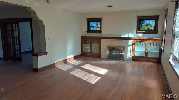 5301 S Broadway, St Louis, MO 63111