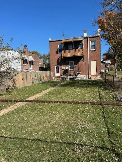 3700 Osceola ST, St Louis, MO 63116
