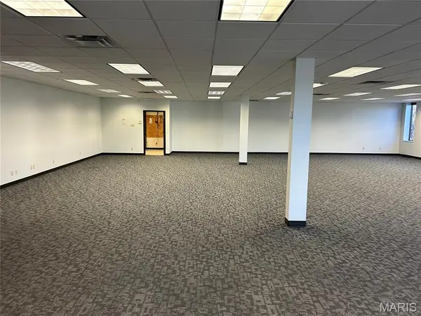 2258 Schuetz RD #205, St Louis, MO 63146