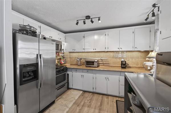 2911 Oak Grove RD, Poplar Bluff, MO 63901