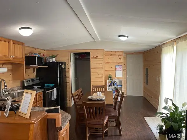 237 County Road 418, Ellsinore, MO 63937
