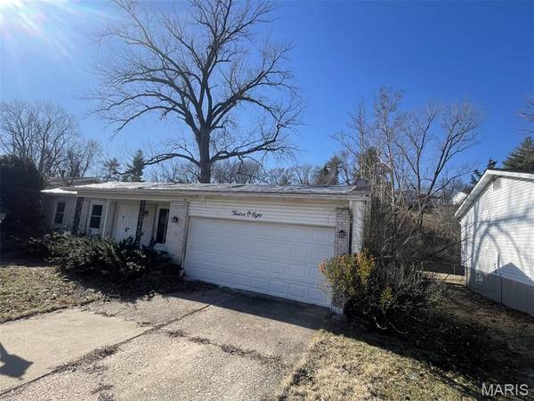 1208 Bellabrook DR, St Louis, MO 63137