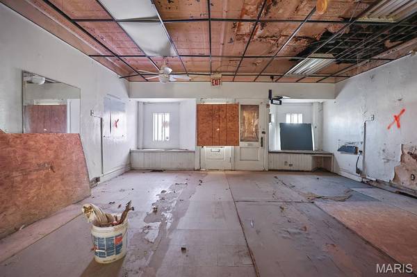 3742 California AVE, St Louis, MO 63118