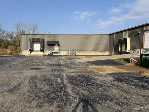 629 Cepi DR, Chesterfield, MO 63005