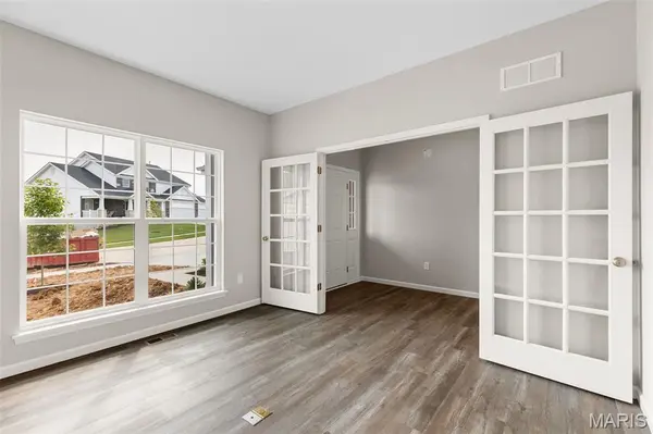 225 Windmill View DR, O'fallon, MO 63385