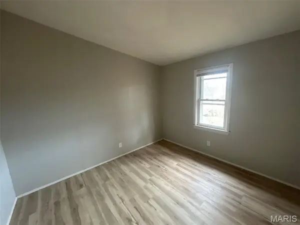 814 Elsworth PL, St Louis, MO 63135