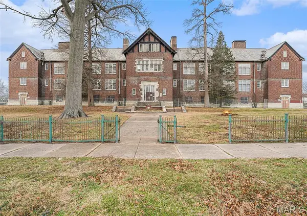 5814 Thekla AVE, St Louis, MO 63120