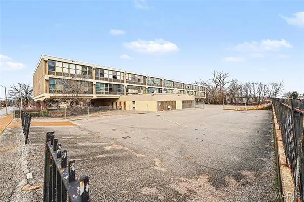 5511 Wabada AVE, St Louis, MO 63112