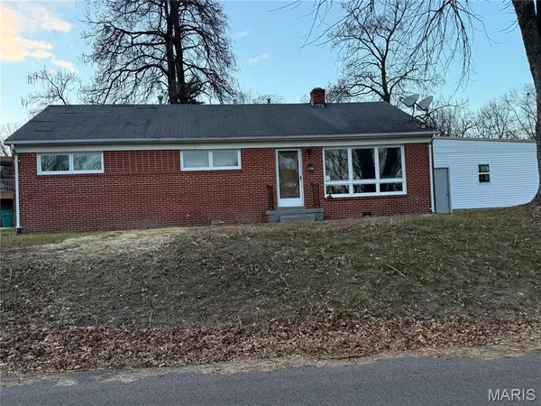 621 S Mansion ST, Sullivan, MO 63080