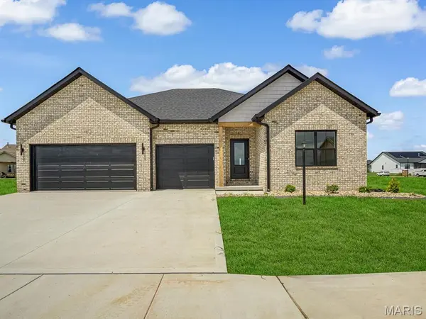 3019 Mobile DR, Glen Carbon, IL 62034