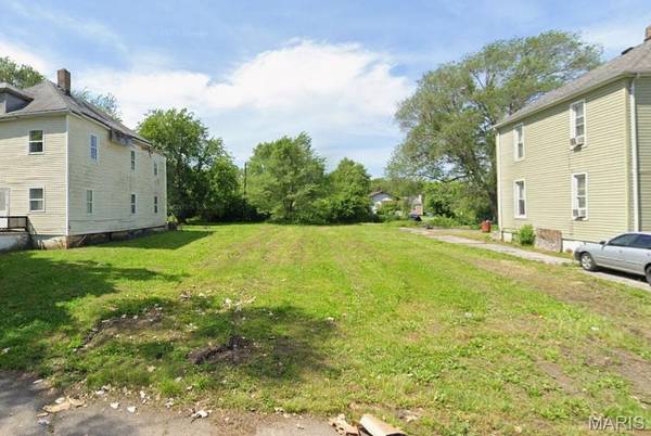 3312 Market AVE, East St Louis, IL 62207