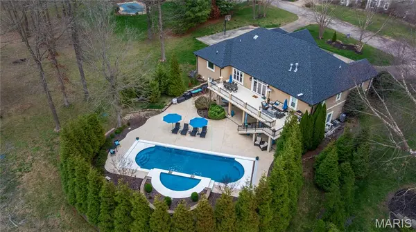 444 Windwood Lake Dr, Cape Girardeau, MO 63701