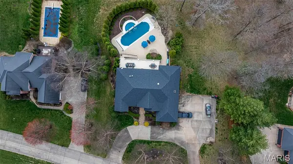 444 Windwood Lake Dr, Cape Girardeau, MO 63701