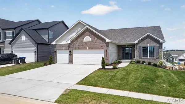 421 Farmhouse DR, O'fallon, MO 63385