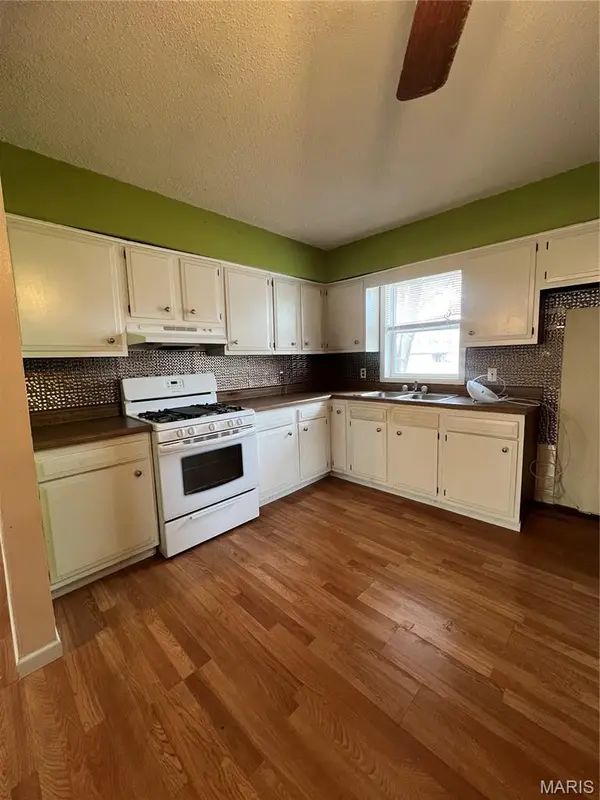 404 Moore ST, Dexter, MO 63841
