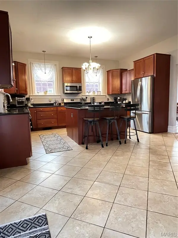 7016 Michigan AVE, St Louis, MO 63111