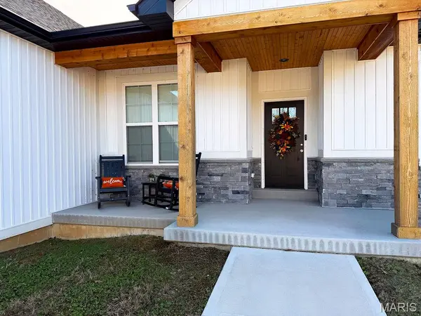 1614 Sugar Creek DR, Festus, MO 63028
