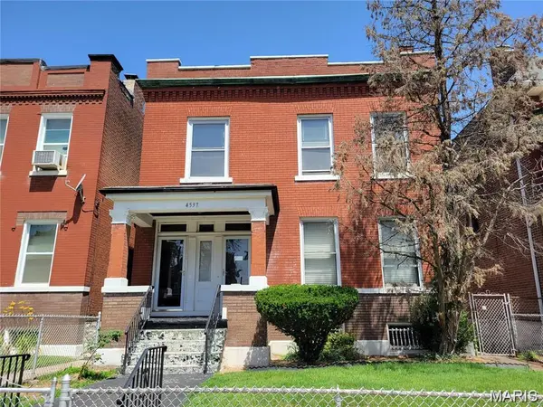 4537 Clarence AVE, St Louis, MO 63115