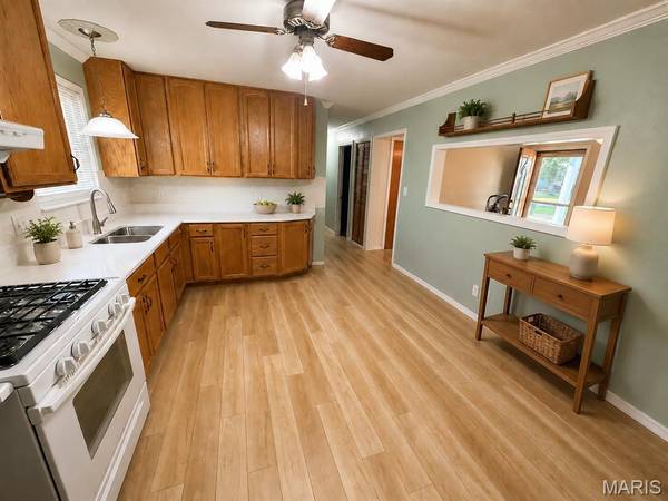 3020 Sycamore ST, Cuba, MO 65453
