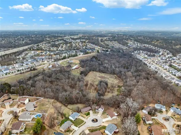 5942 Hawkins Fuchs RD, St Louis, MO 63129