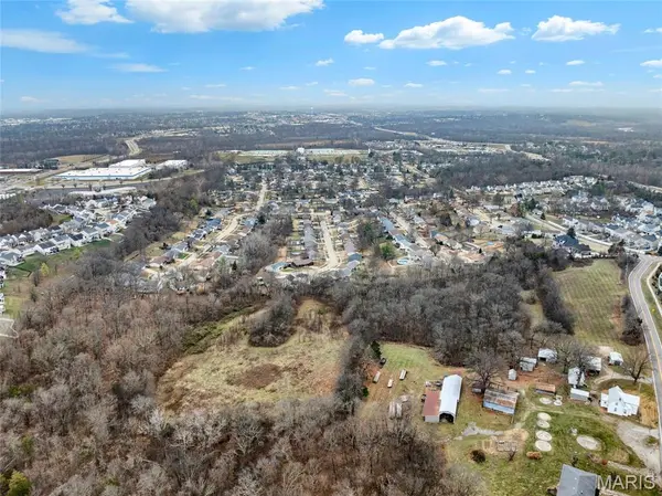 5942 Hawkins Fuchs RD, St Louis, MO 63129