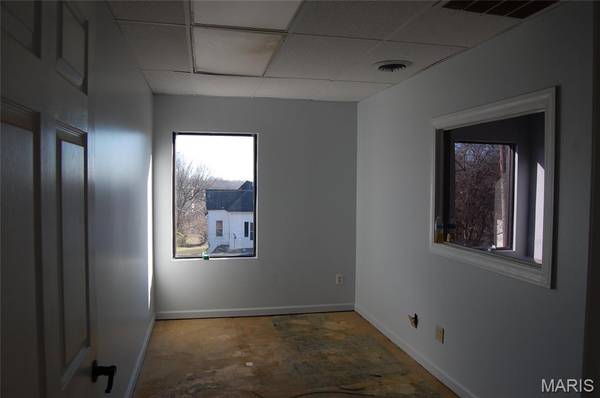 803 W Pine St., Poplar Bluff, MO 63901