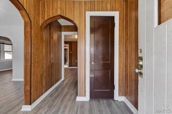 6915 Edison AVE, Velda City, MO 63121